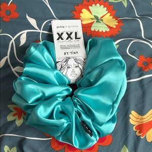 XXL Aqua Scrunchie